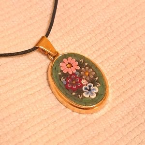 Gold Plated Folk Art Vintage Floral Cameo Necklace Pendant Italy made mosiac